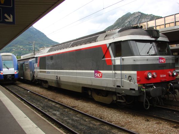 fr-sncf-bb67300-grenoble-260607-pic2-full.jpg