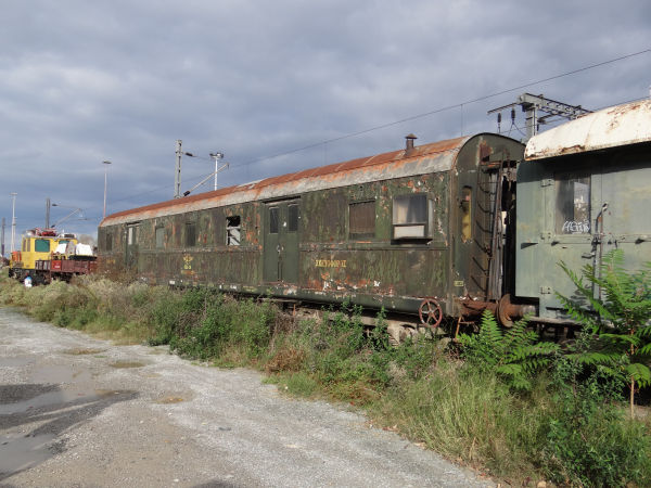 gr-ose-postalwagon-thessaloniki-291115-full.jpg